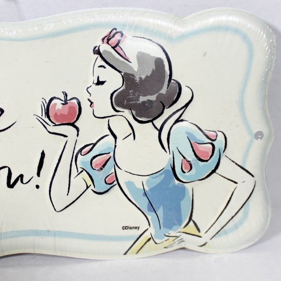 Disney Princess Snow White Metal Wall Sign Minimalist Simplistic Classic - Picture 2 of 5